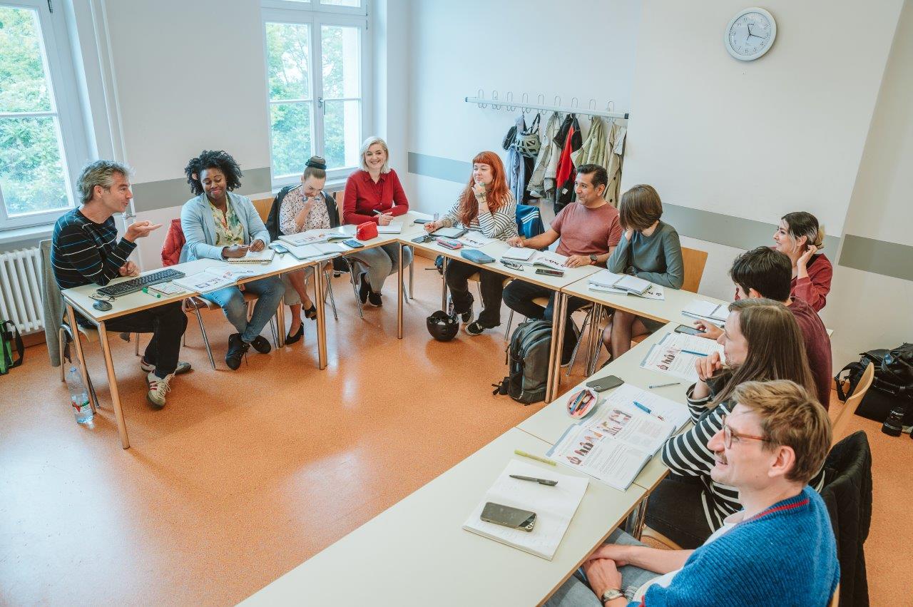 Deutschkurs mit Dr Georg Jansen - Ein Blick von oben in den Unterrichtsraum