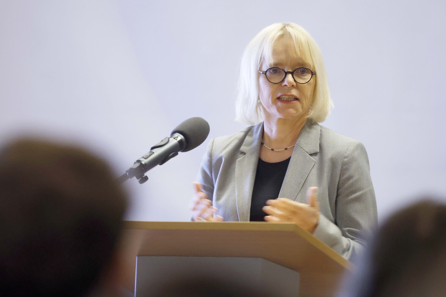 Begrüßung durch die Frauenvertreterin Anja Brammann