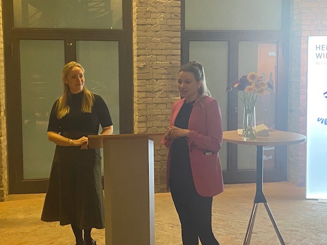 Frau Hertel-Snisar und Frau Kämpf von ZSB