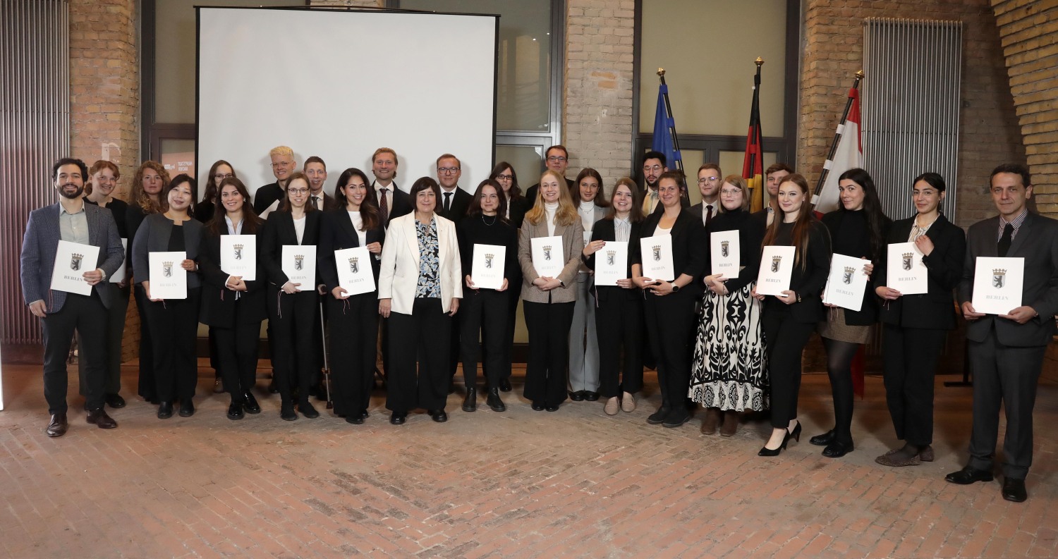 Gruppenfoto im Turmfoyer
