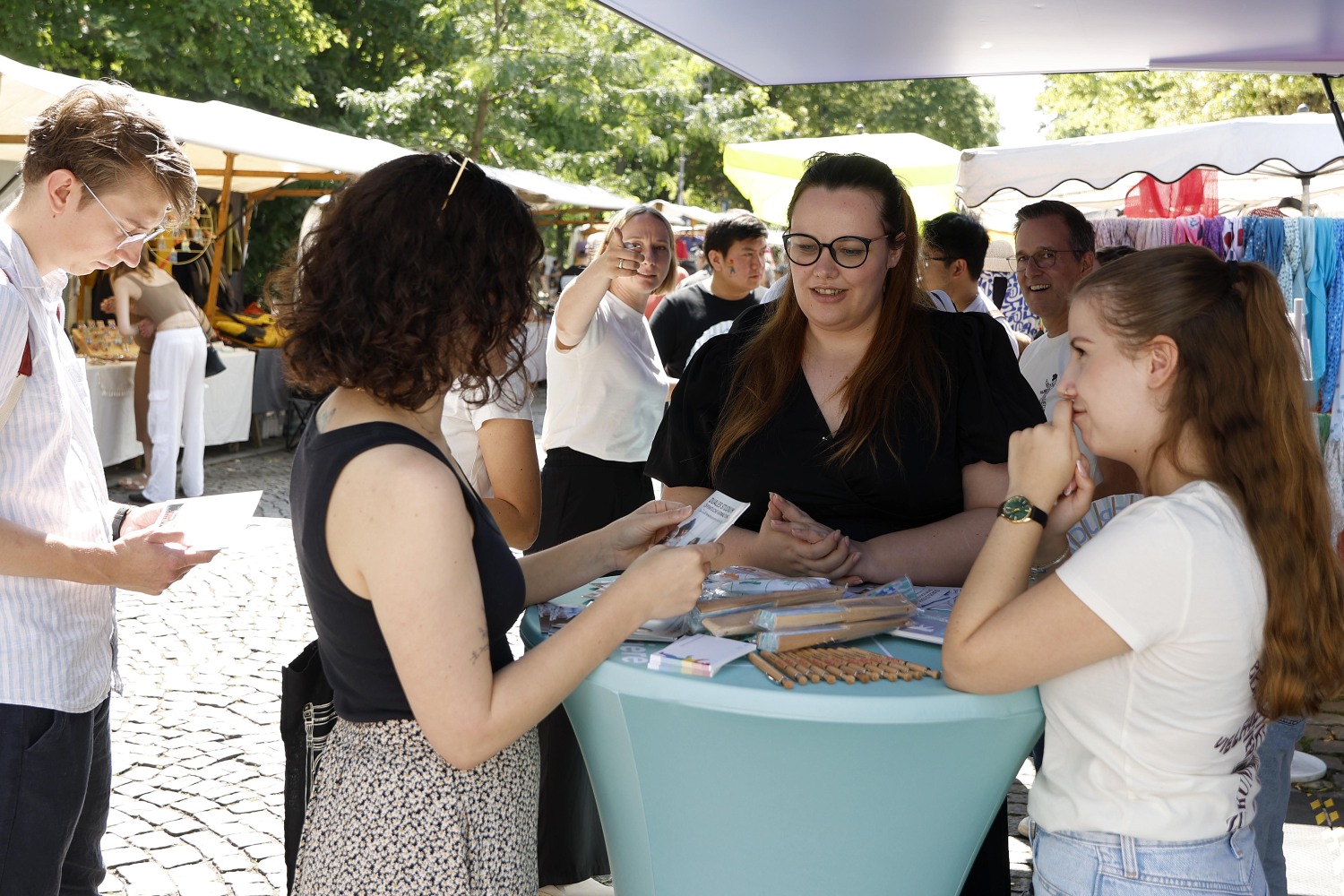 ere ZS-Kolleginnen und Kollegen informierten über die Einstellungs- und Ausbildungsmodalitäten.