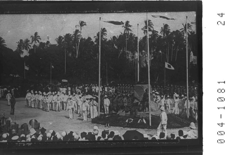 Einweihung des Wissmann-Denkmals in Daressalam