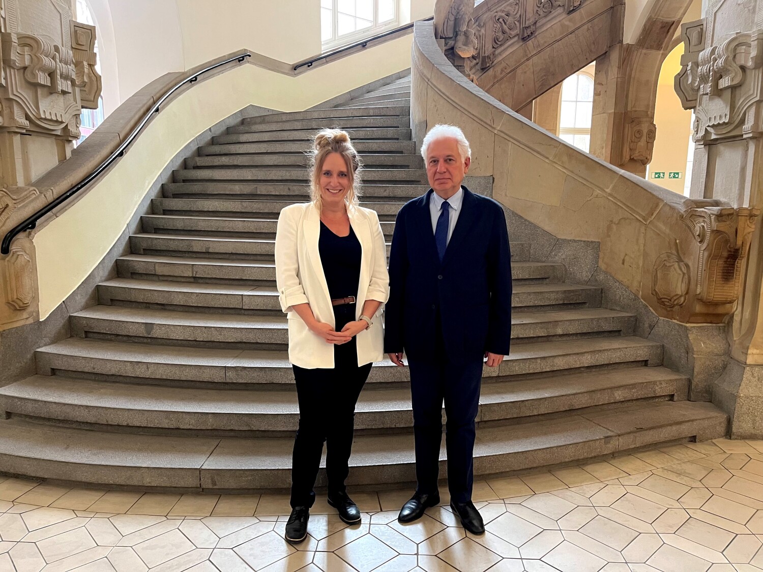 Kirstin Bauch und Bürgermeister von Sisli Muammer Keskin