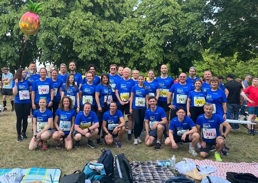 Verwaltung kann auch laufen - Mitarbeitende des Bezirksamts nehmen an TEAM-Staffellauf teil