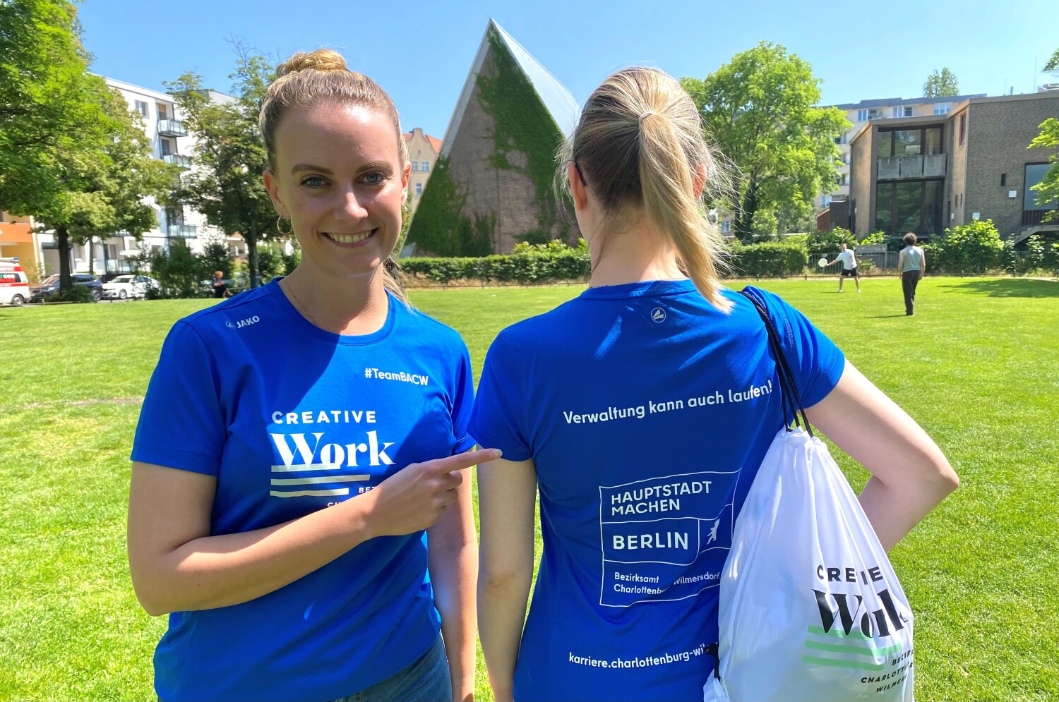 Verwaltung kann auch laufen - Mitarbeitende des Bezirksamts nehmen an TEAM-Staffellauf teil