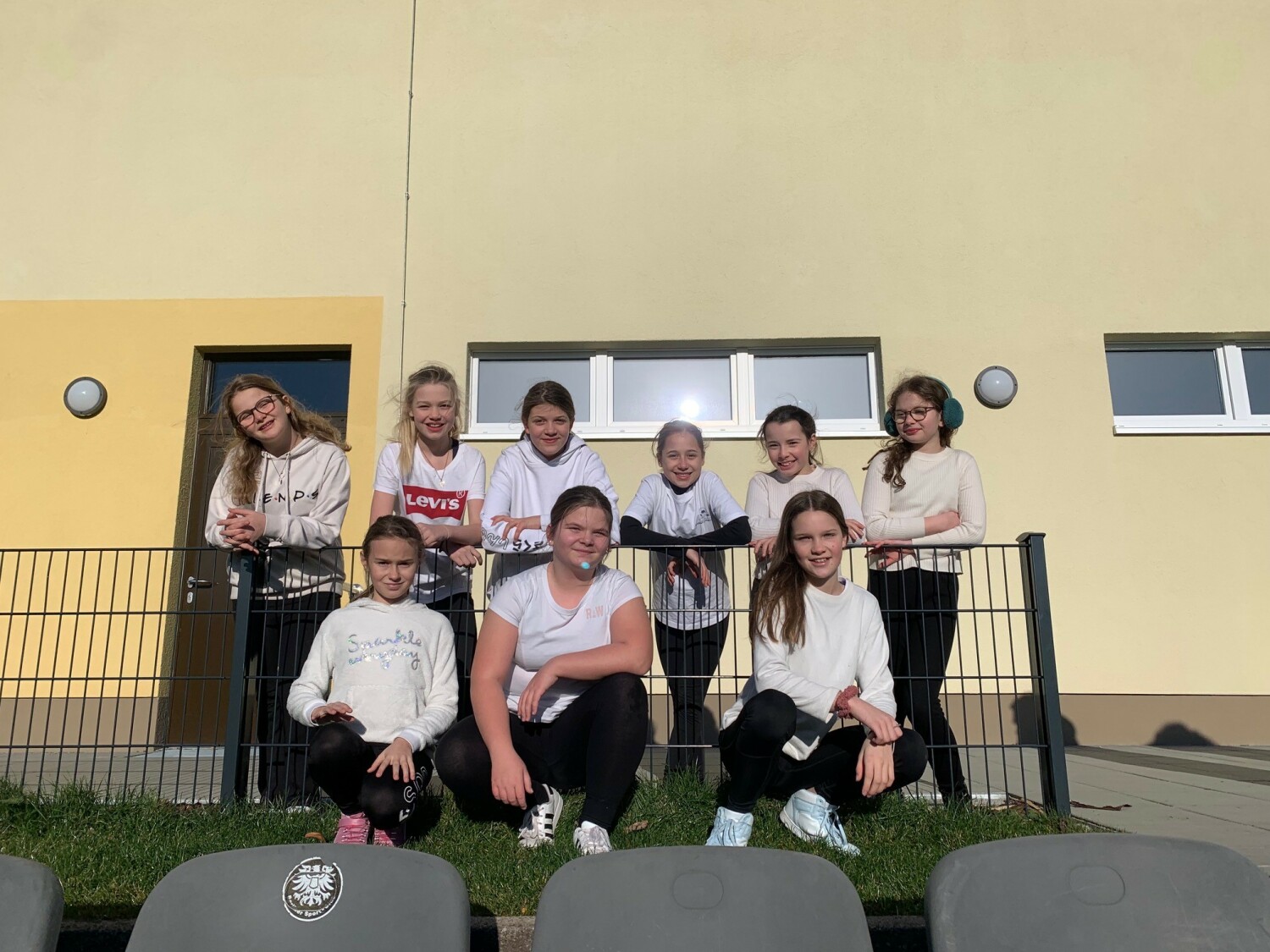 Die Tanz AG der Grunewald Grundschule performten den Eröffnungstanz