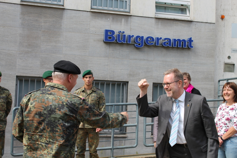 Besuch im Gesundheitsamt General Henne (2)
