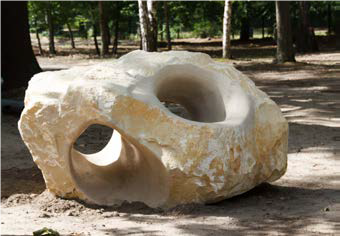 "HausSteine" von der Bildhauerin Birgit Cauer