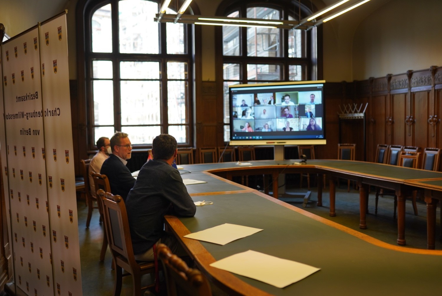 Reinhard Naumann bei der Videokonferenz mit dem Partnerbezirk Lewisham