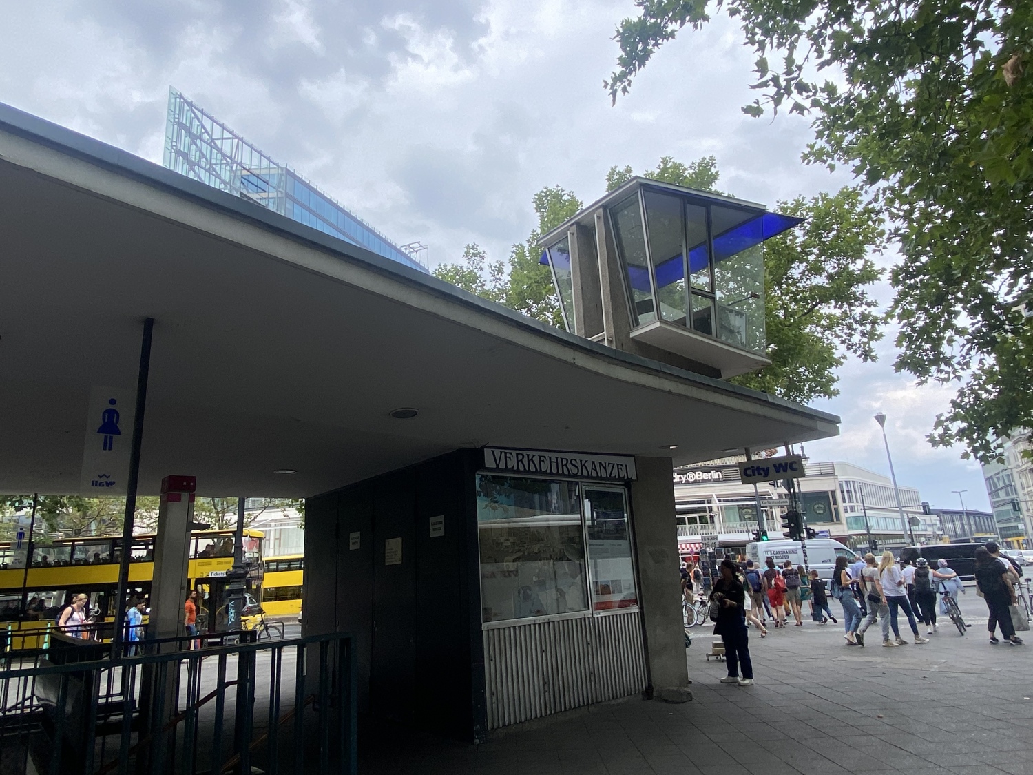 Verkehrskanzel Joachimsthaler Platz