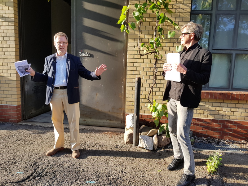 Bezirksbürgermeister Reinhard Naumann mit GSE-Projektentwickler Jürgen Lindner