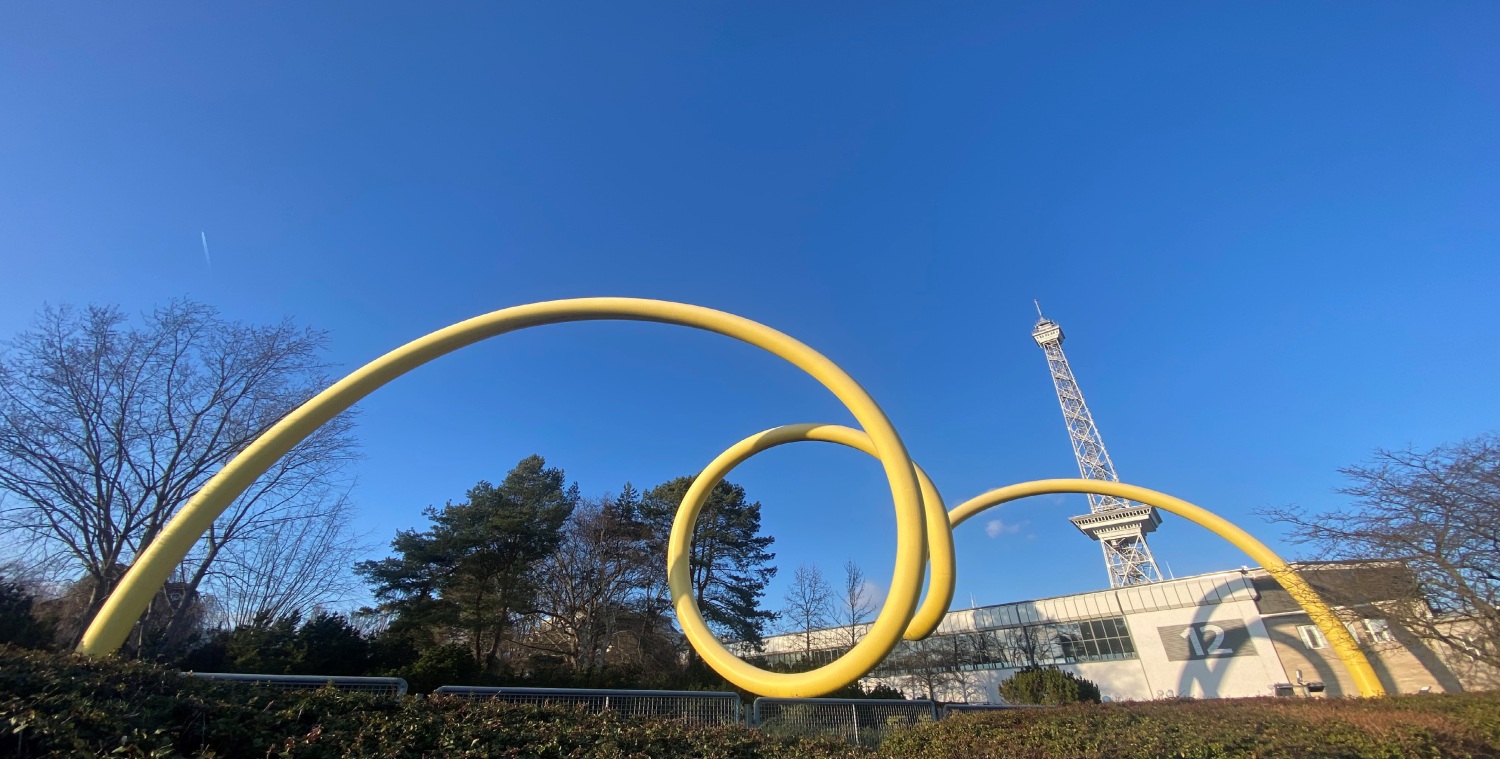 Skulptur Looping mit Funkturm