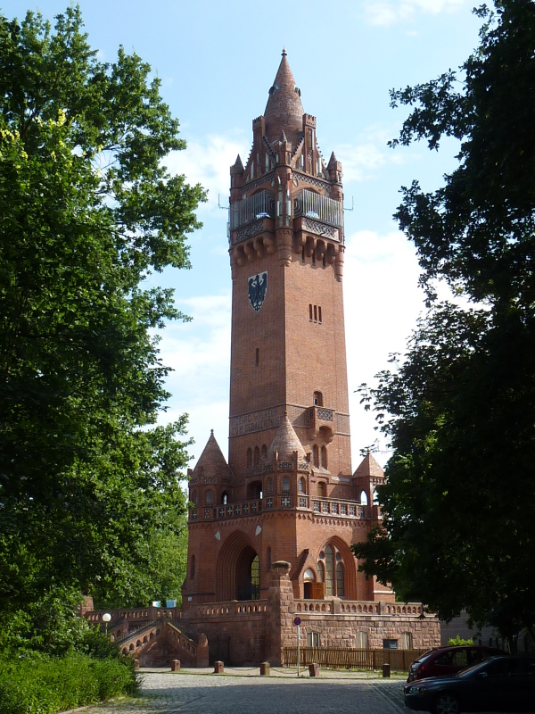 *Bild 1/6: Der Grunewaldturm*<br />Der Grunewaldturm - ursprünglich Kaiser-Wilhelm-Turm - wurde durch den Landkreis Teltow, zu dem der Grunewald seinerzeit gehörte, 1897 nach dem Entwurf von Franz Schwechten gebaut. <br />...