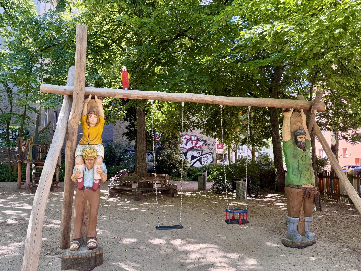 Spielplatz Gierkezeile 4