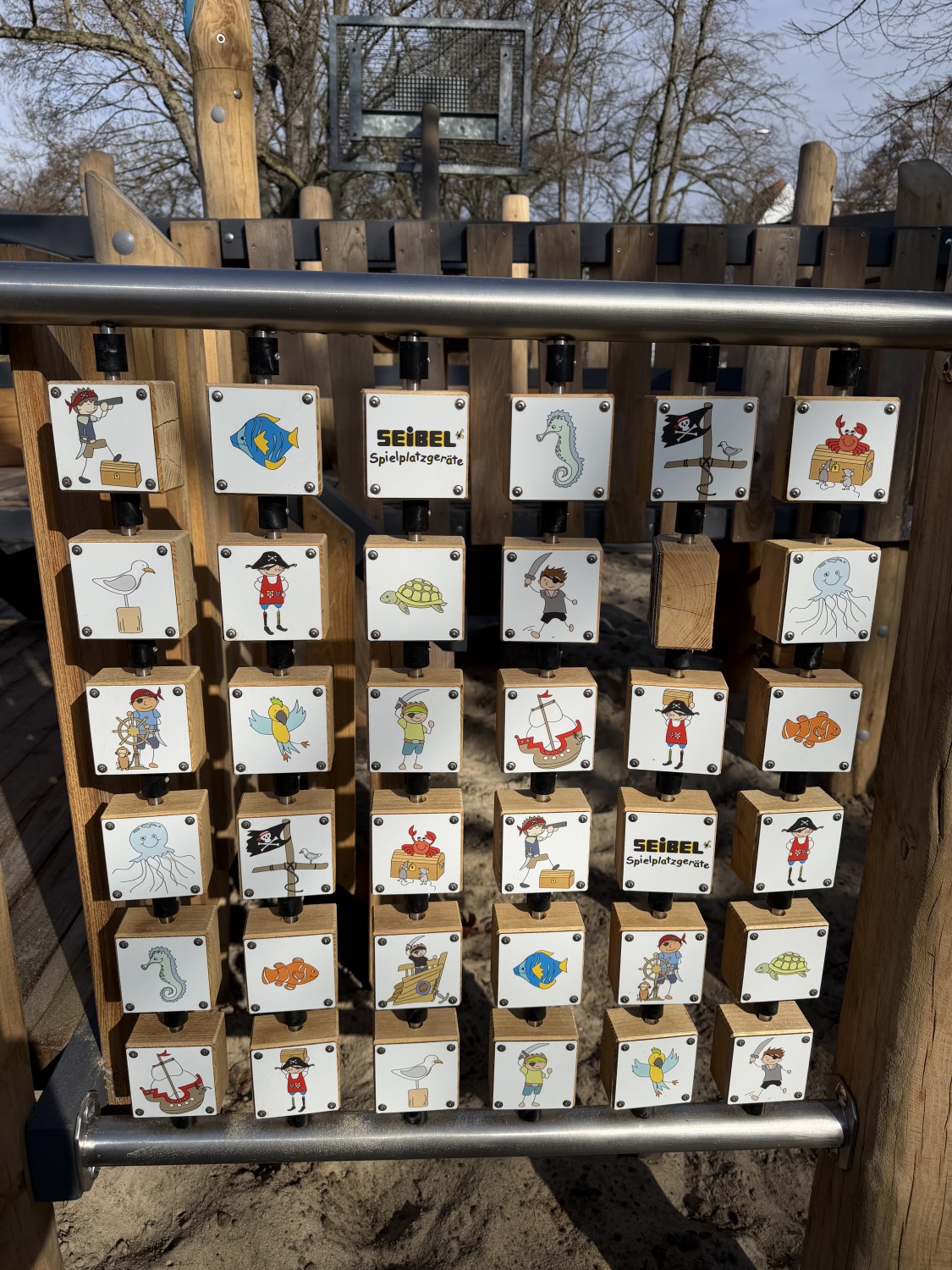 Spielplatz, Piratenschiff, Pirat, Tegeler Weg