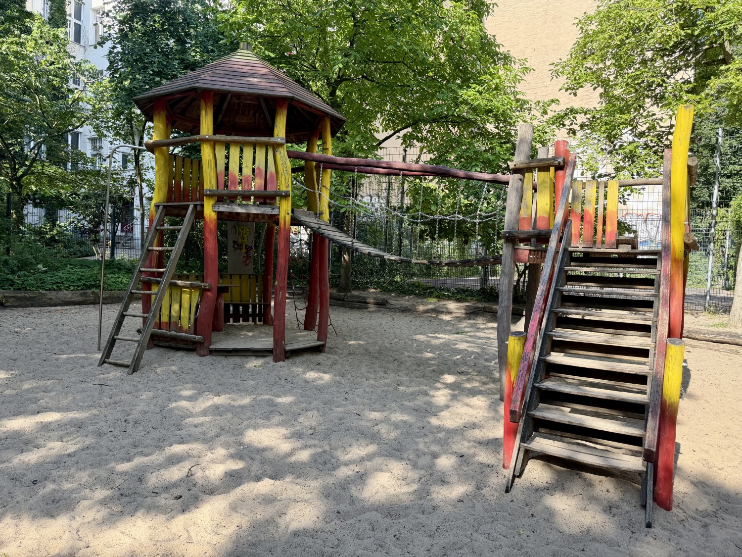 Spielplatz Joachim-Friedrich-Straße 47