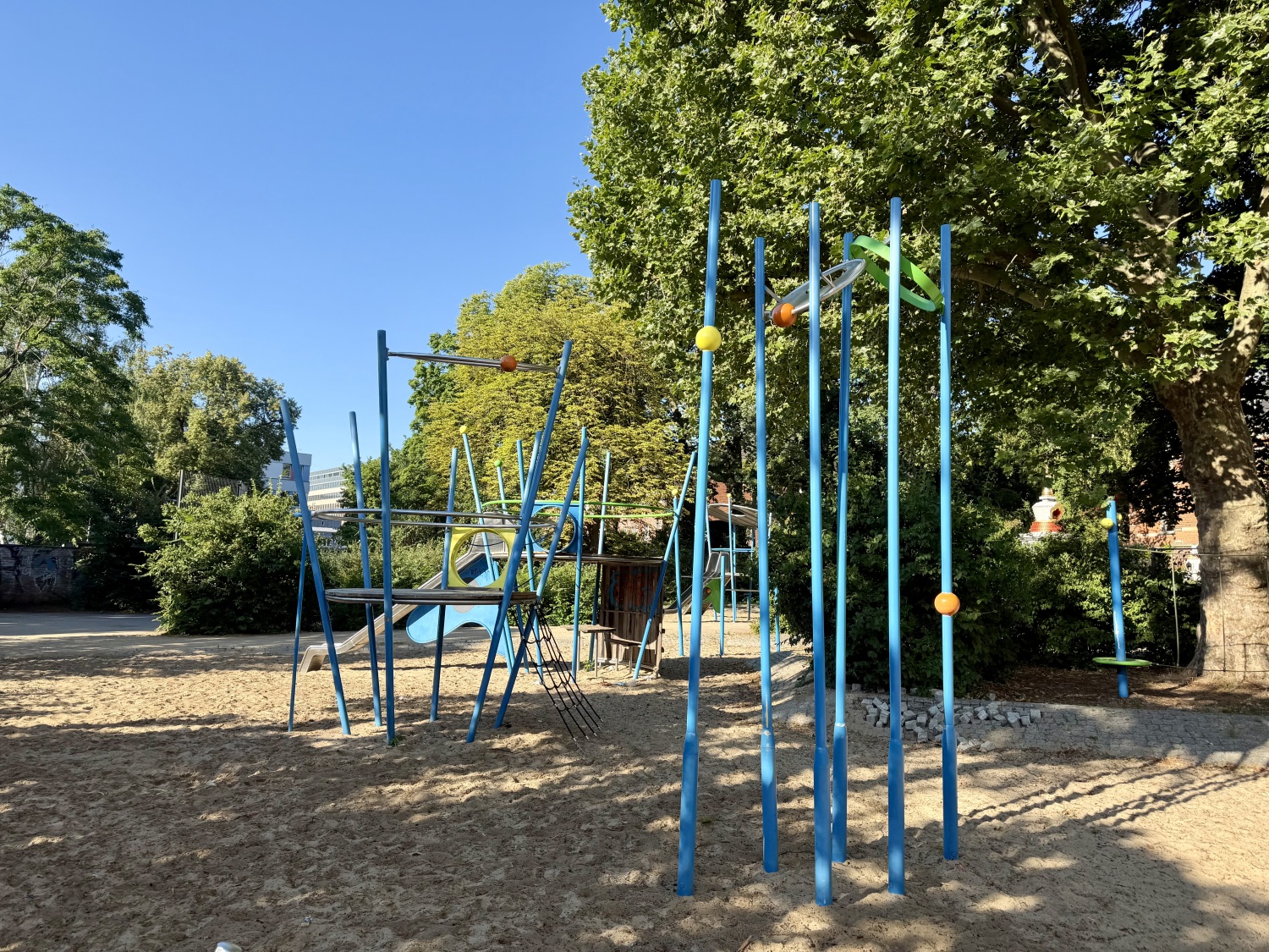 Spielplatz Königin-Elisabeth-Straße 51