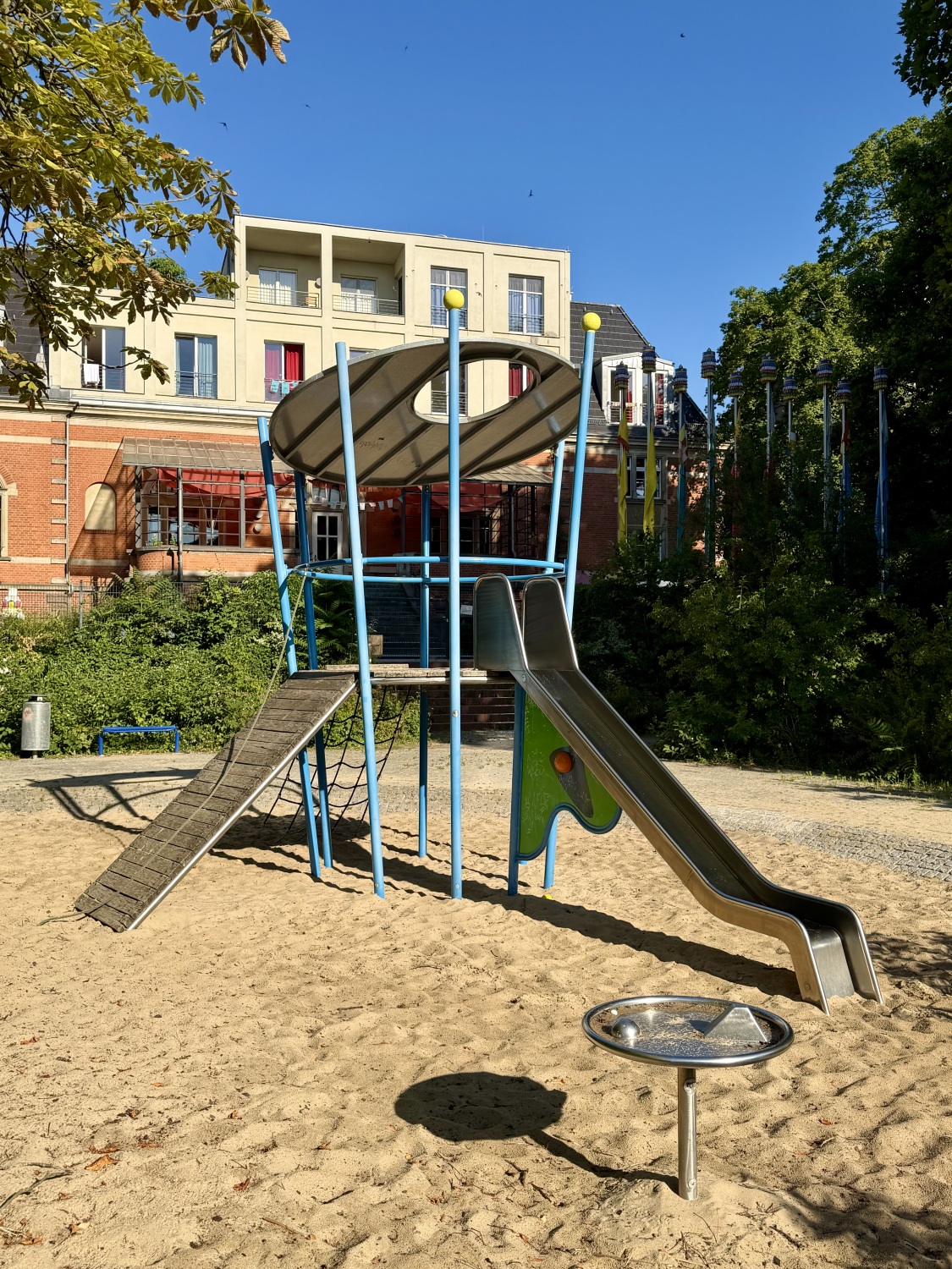 Spielplatz Königin-Elisabeth-Straße 51