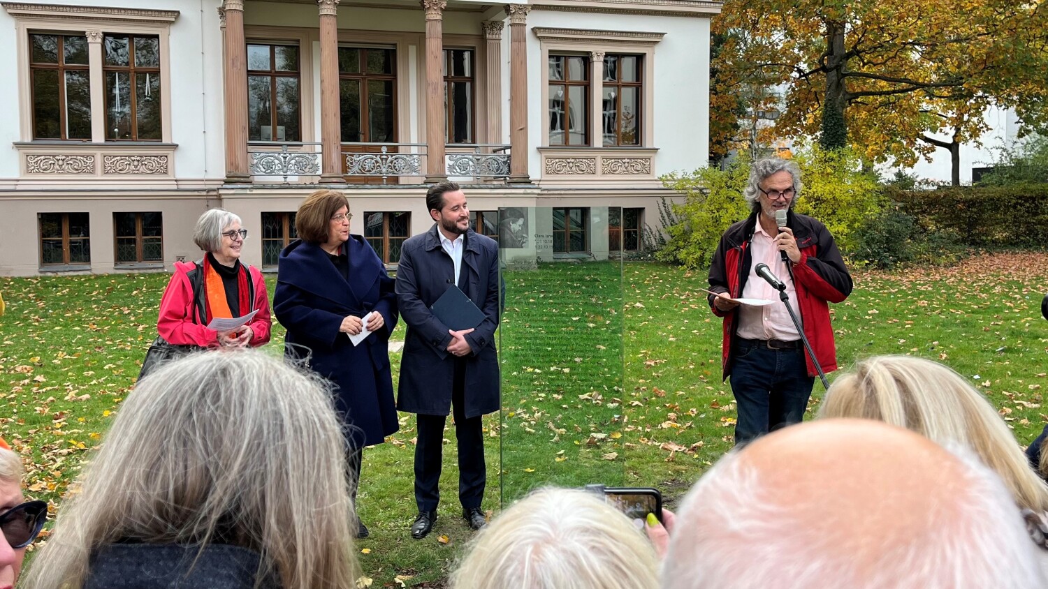 Gedenkfeier für Clara Israel mit Oliver Schruoffeneger, Simon Hertel, Judith Stückler und Uta von Pirani