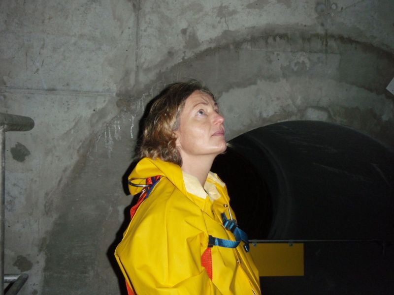 Blick aus dem 11m tiefen Schacht nach oben