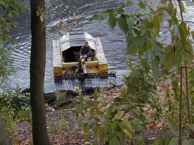 Beräumfahrzeug bei der Arbeit (November 2006)