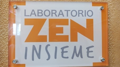 Schild des Laboratorio ZEN Insieme