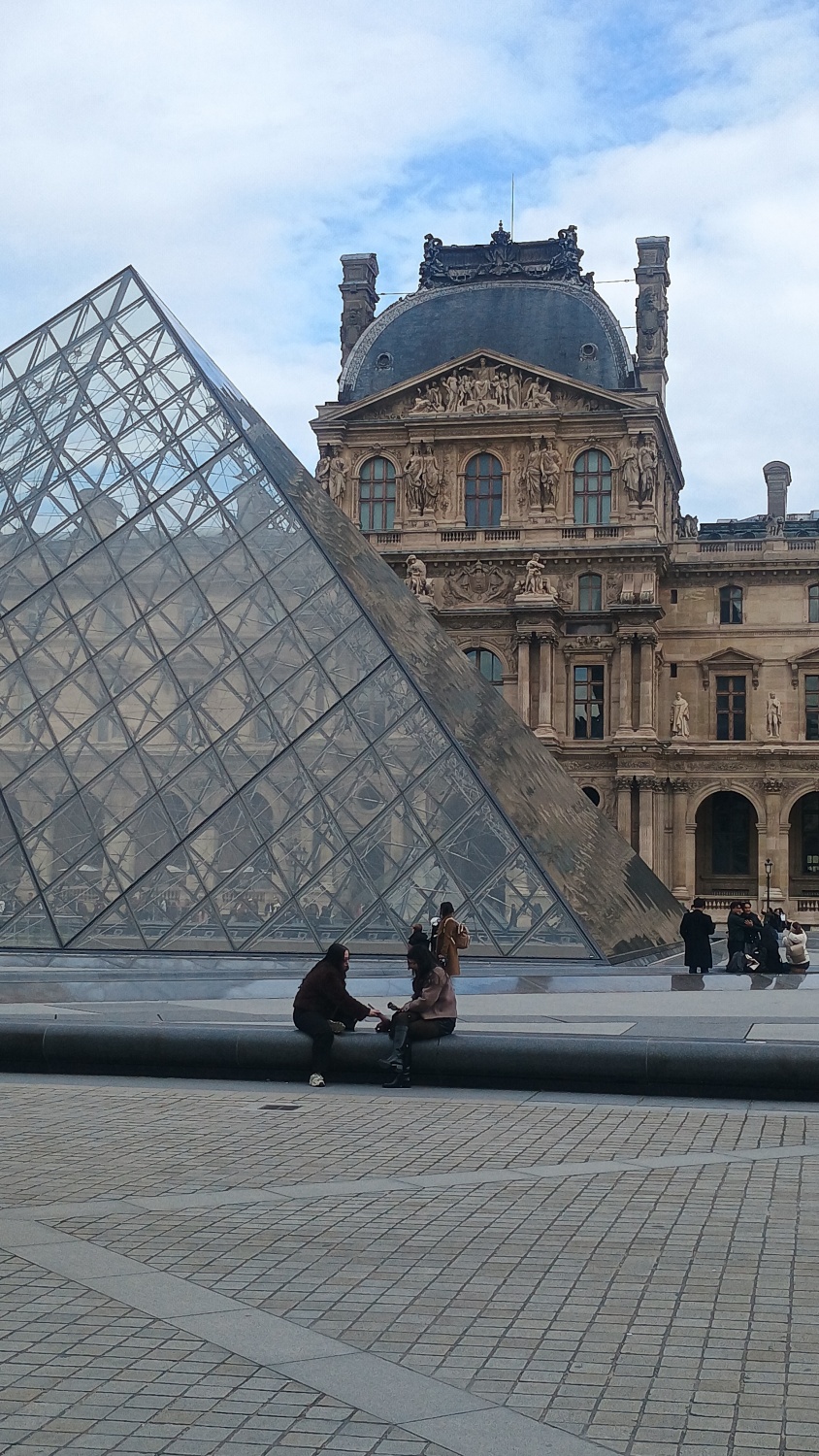 Pyramide des Louvre