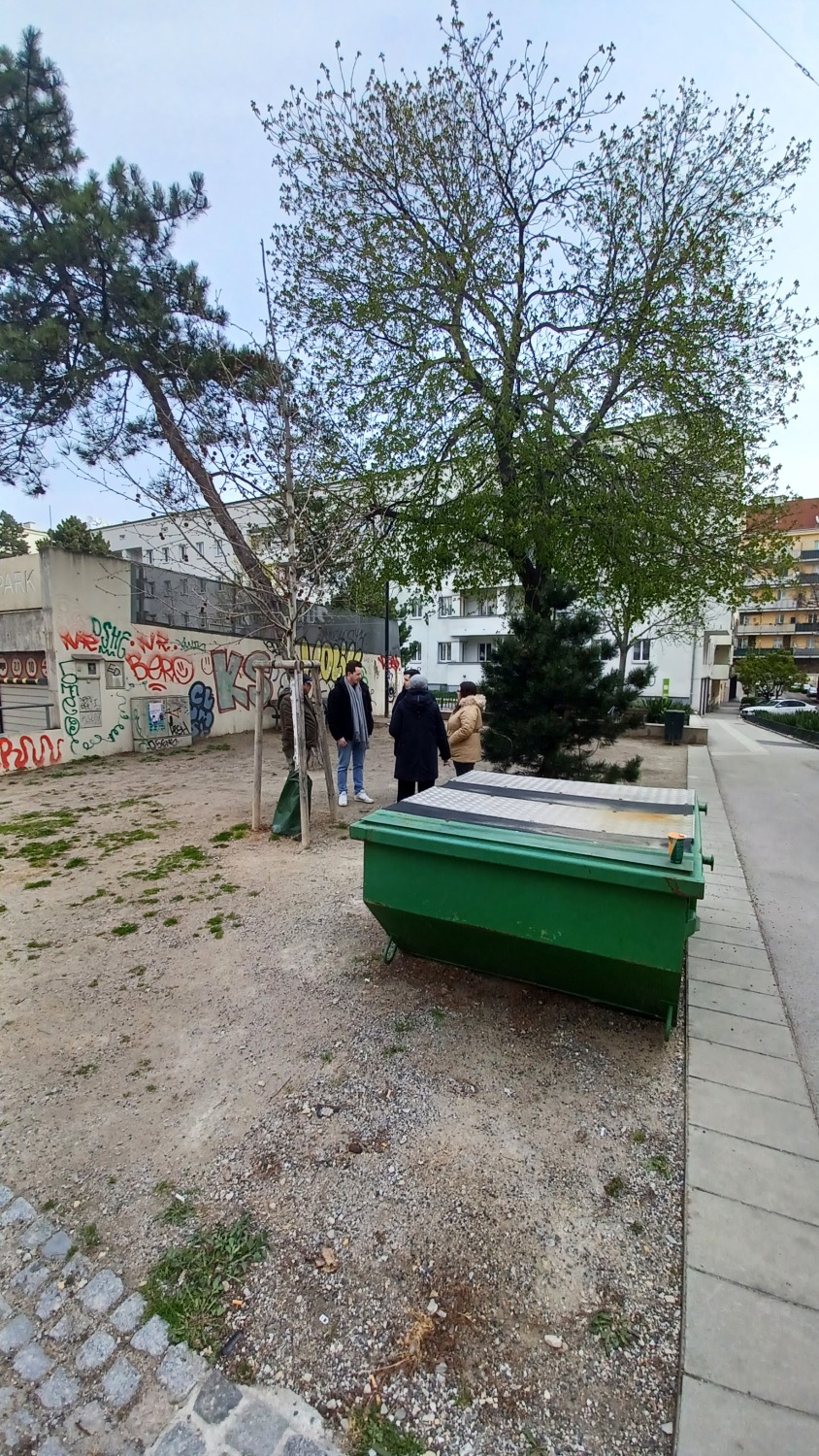 Standortbegehung für eine Ökotoilette