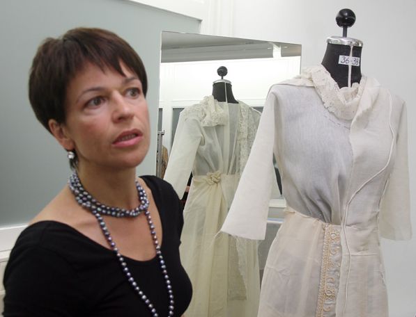 Theaterkunst Kostümausstattung Gewandmeisterin Regina Weilhart