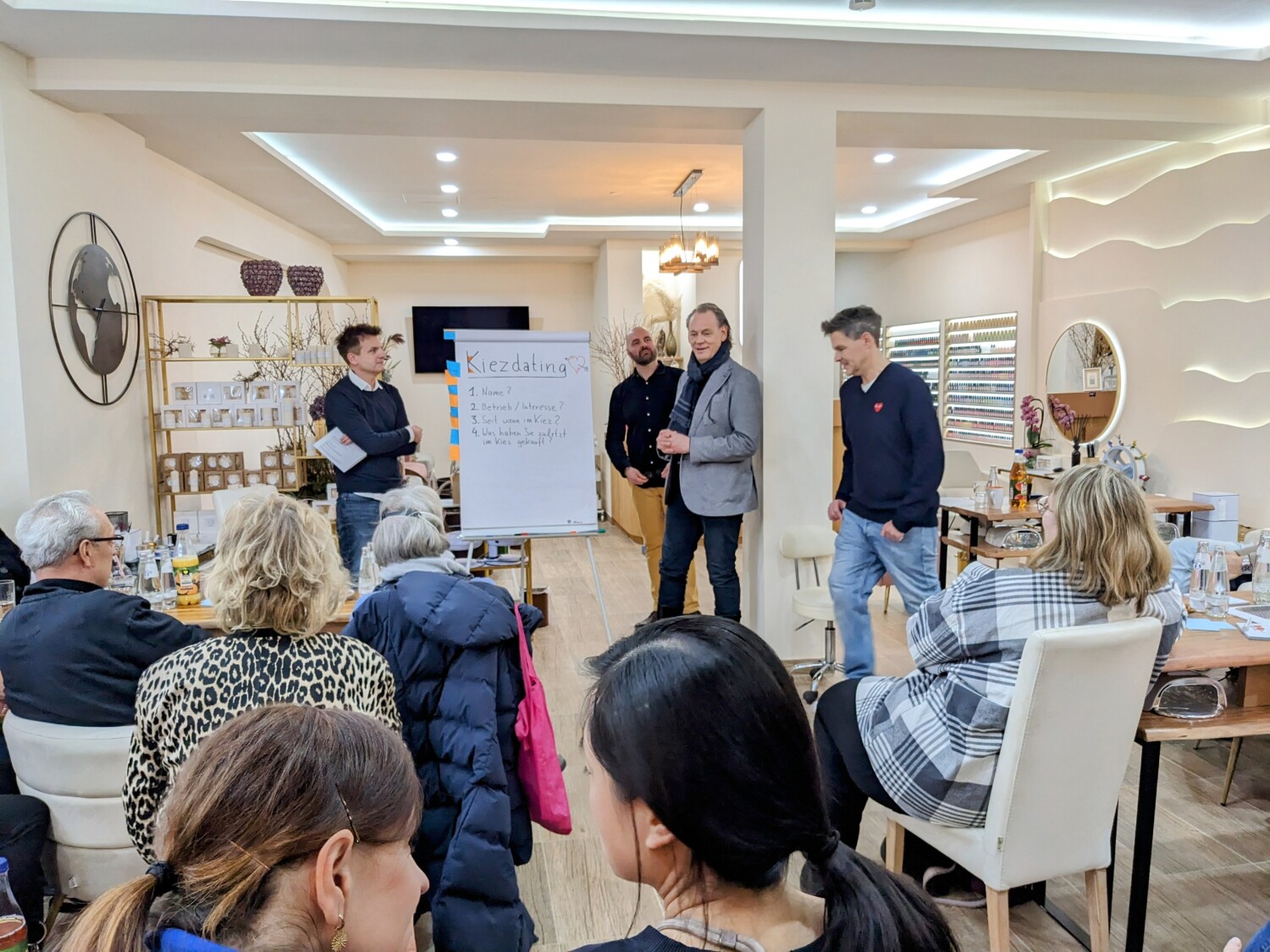 1 Netzwerktreffen Breite Str./Berkaer Str. Vorstand Matthias Reinhold und Agentur iideenreich begrüßt