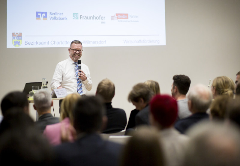 2. Unternehmensgespräche