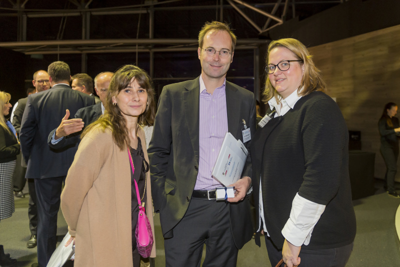Jeannette Saleh Zaki (Wirtschaftsförderung Charlottenburg-Wilmersdorf) im Gespräch mit mit Dr. Philip Steden (Berlin Partner) und Sabine Dubenkropp (Dubenkropp Pralinen & Schokoladen)