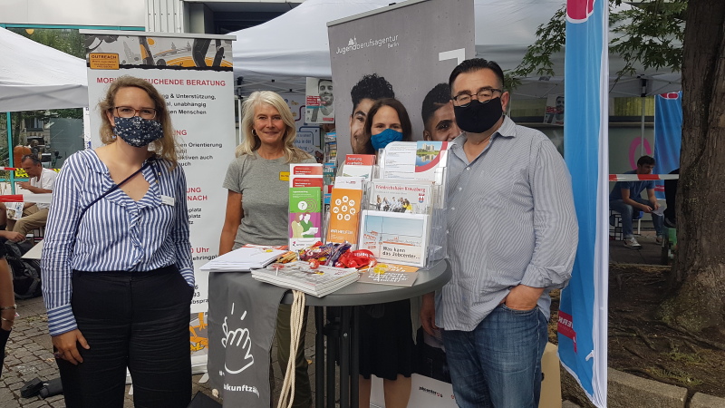 Stadtrat Mildner-Spindler und das Team der Jugendberufsagentur