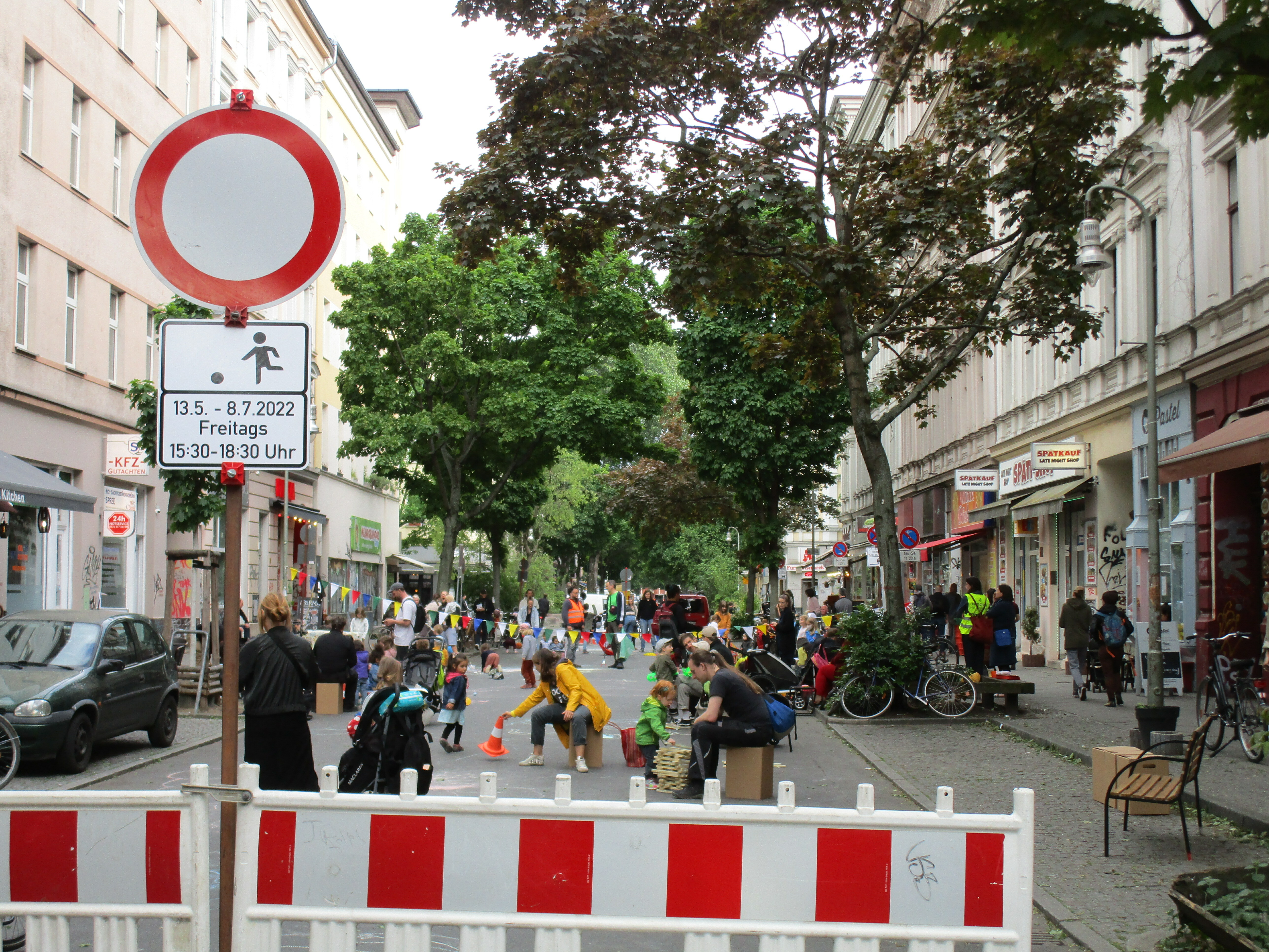 Spielstraße in der Wrangelstraße