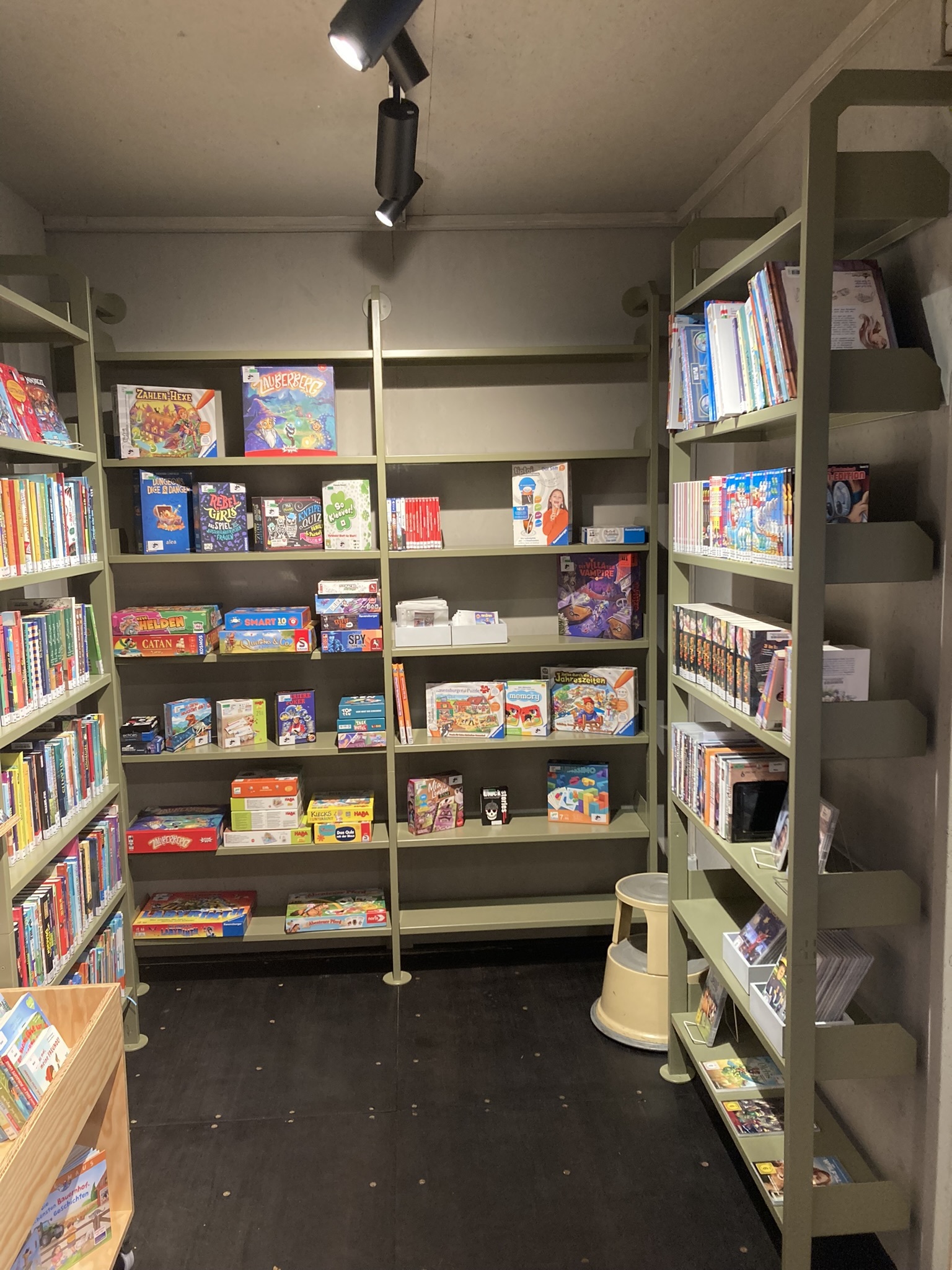 Pop-Up-Familienbibliothek Else-Ury Glogauer Straße