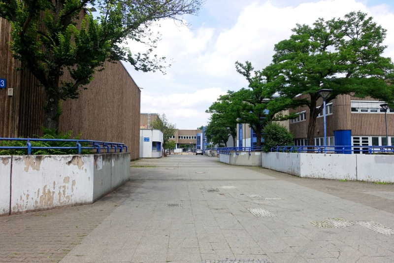 Carl Von Ossietzky Gemeinschaftsschule Carl-von-Ossietzky-Schule und Aziz-Nesin-Schule - Schulhof