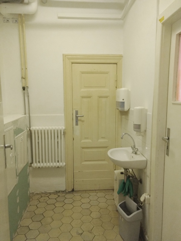 Urbanstr. 21, Sockelgeschoss mit Sanierungsbedarf, 21.09.2020