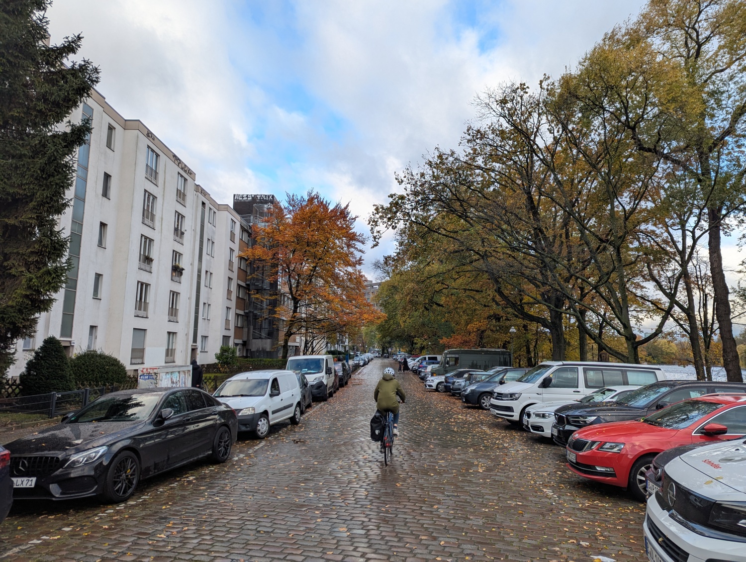 Planufer Straße mit Kopfsteinpflaster, 30.10.2025