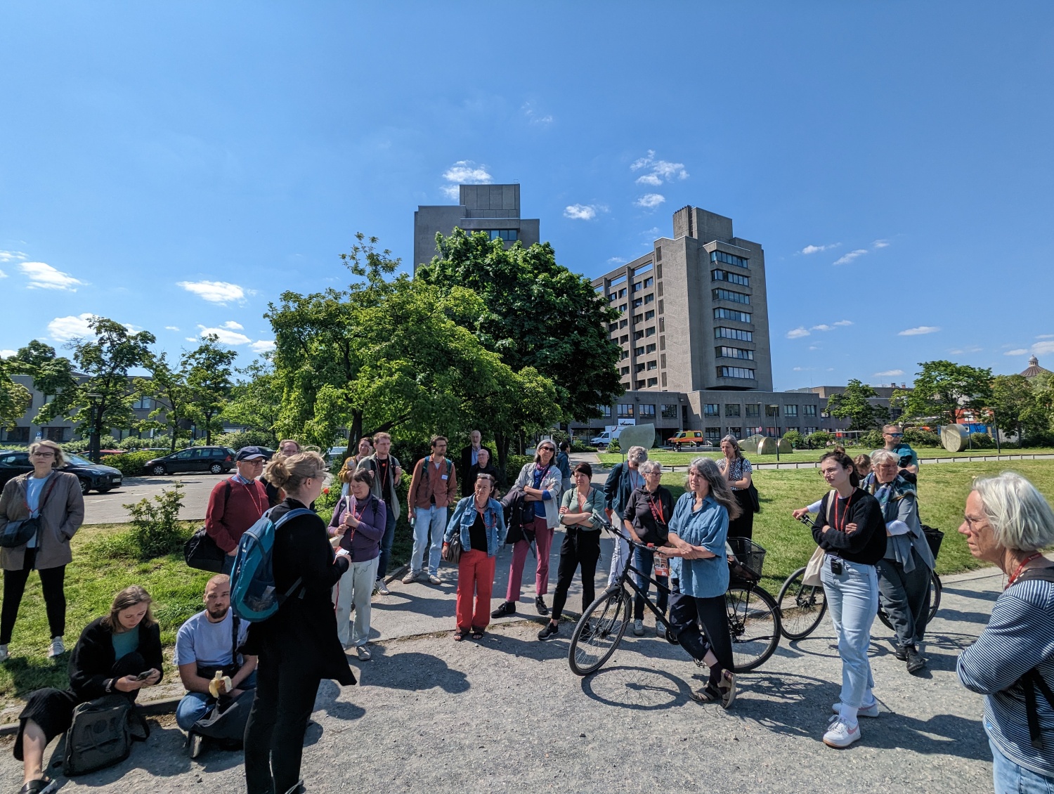Tag der Städtebauförderung 13.05.2023, öffentliche Führung Urbanhafen - Station gegenüber Vivantes-Klinikum