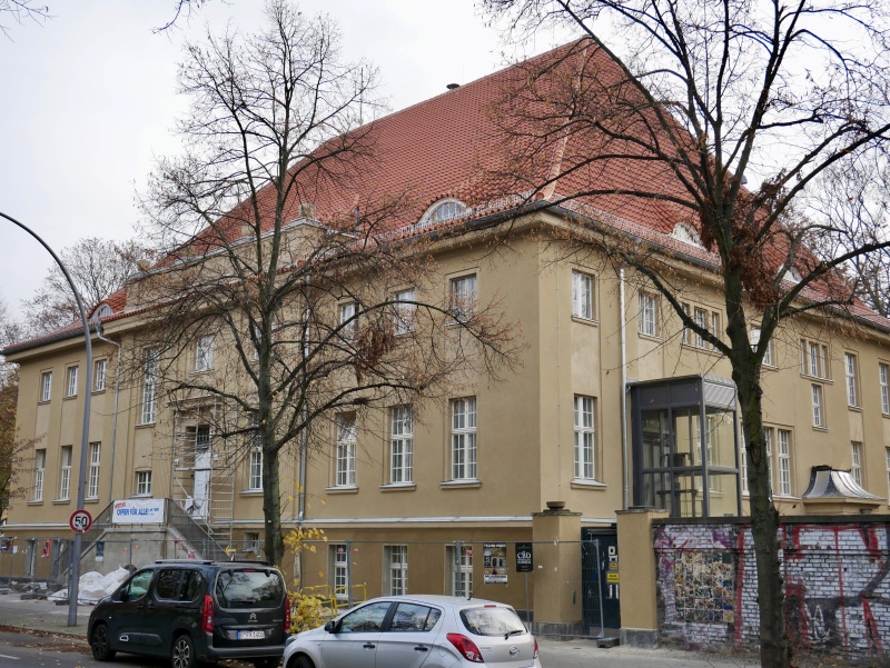 Straßenfassade, kurz vor Abschluss der Baumaßnahmen, 15.11.2019