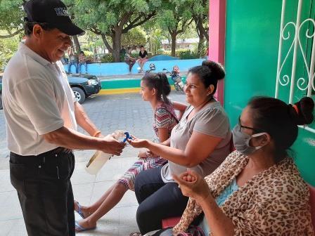 Desinfektionsmaßnahmen vor dem Bürgermeisteramt