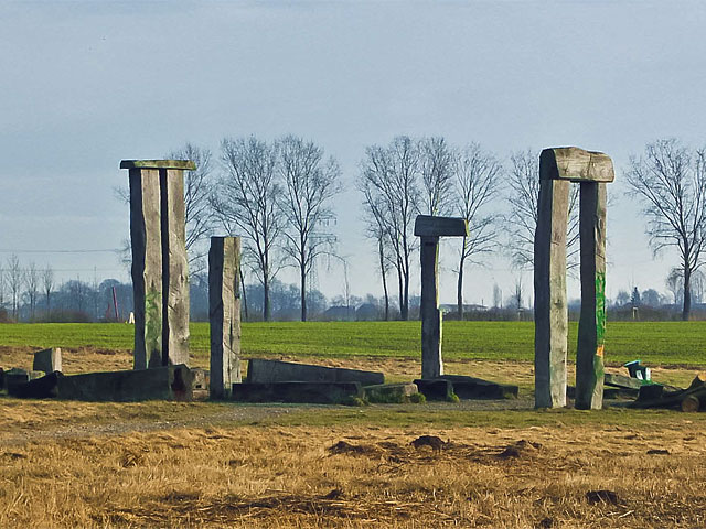 Steinskulturen im Park