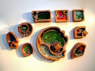 Plattengefäß mit farbigem Ton