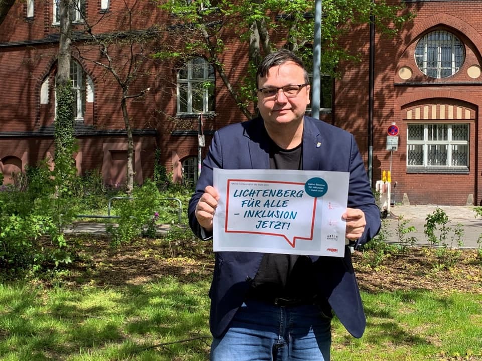 Der Bezirksbürgermeister Michael Grunst (Die Linke) fordert: "Lichtenberg für alle - Inklusion jetzt!"