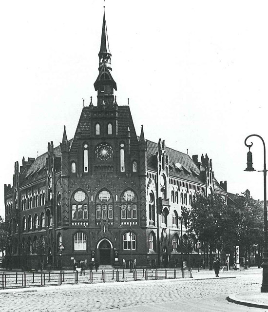 Das Rathaus um 1930
