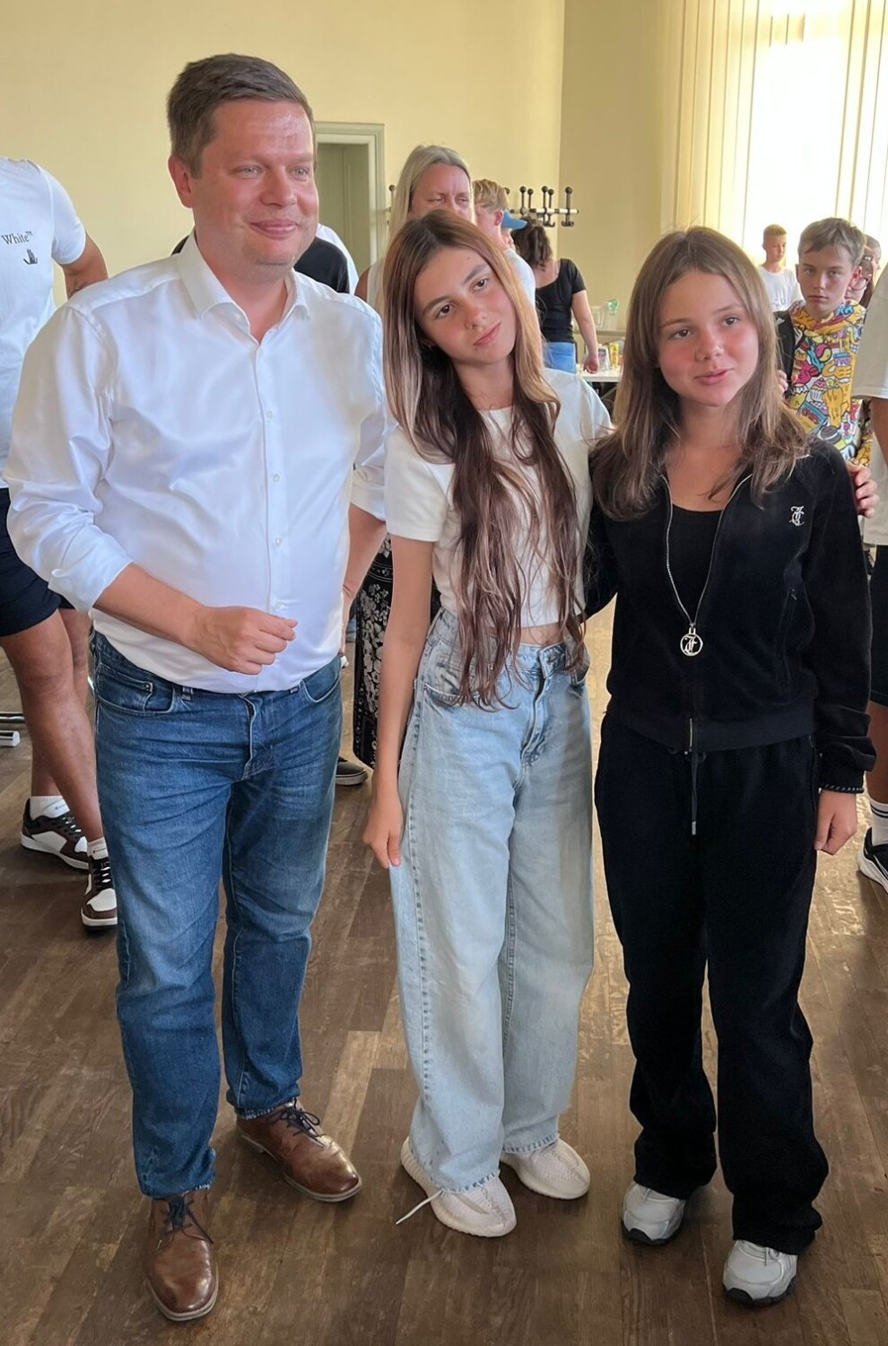 Bezirksbürgermeister Lichtenbergs mit Teilnehmenden