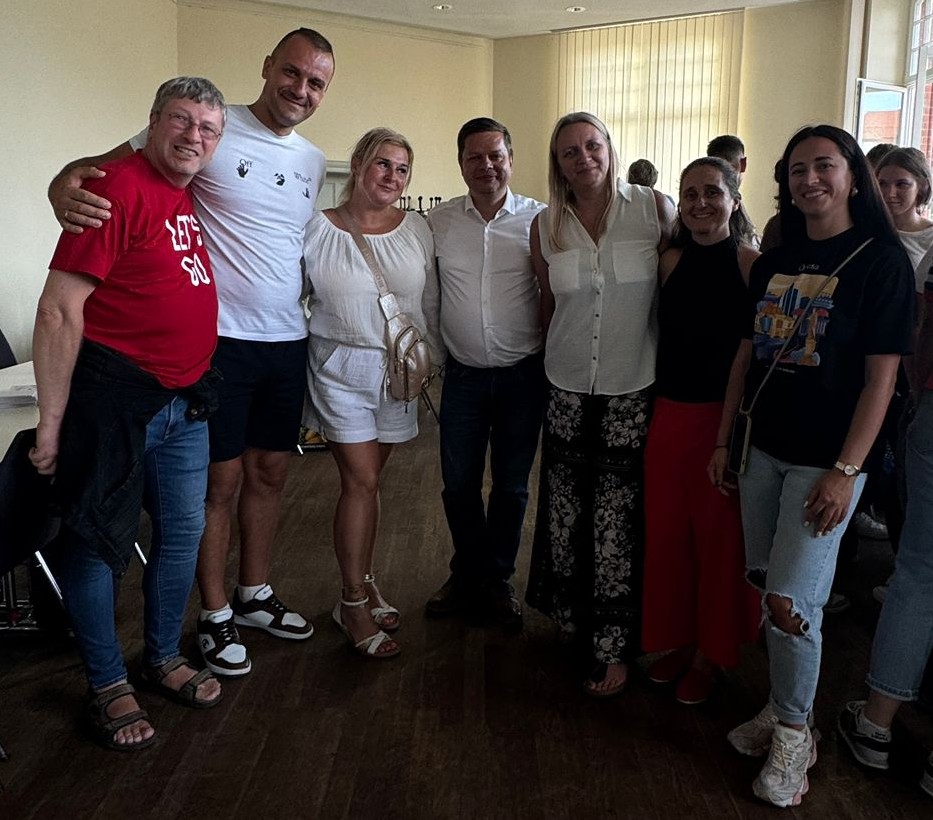 Team mit dem Bürgermeister und Partnerschaftsbeauftragte