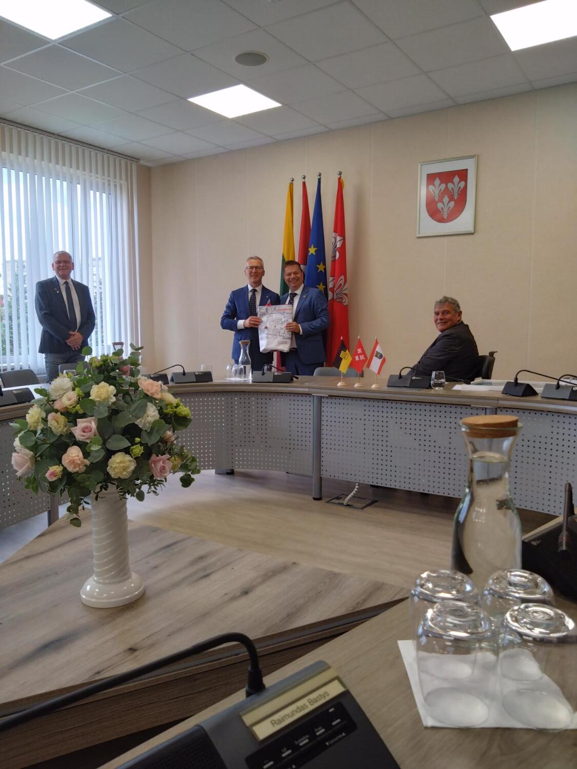 Bürgermeister aus Jurbarkas und Lichtenberg im Rathaus