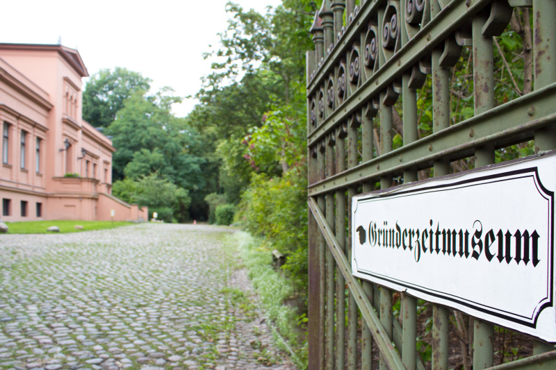 Gründerzeitmuseum - außen - Einfahrt