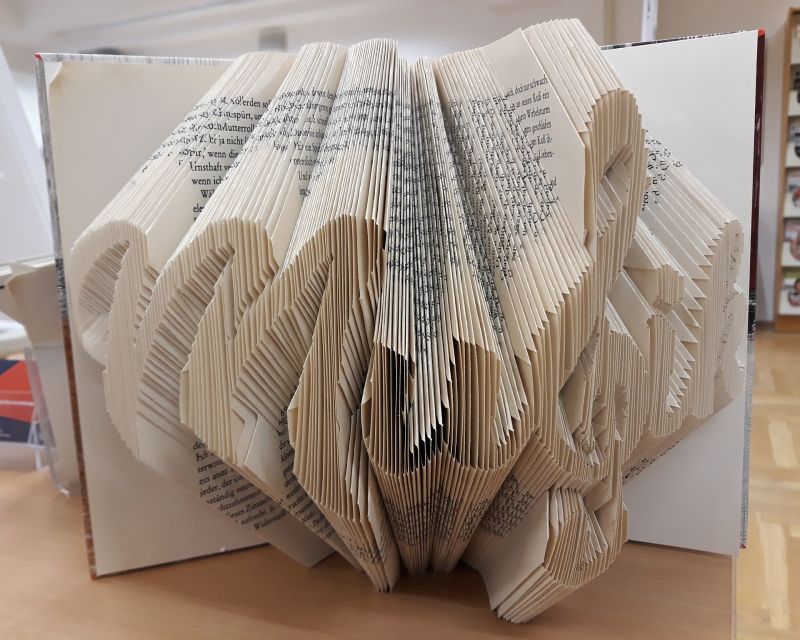 40 Jahre Stadtbibliothek - Buchdekoration